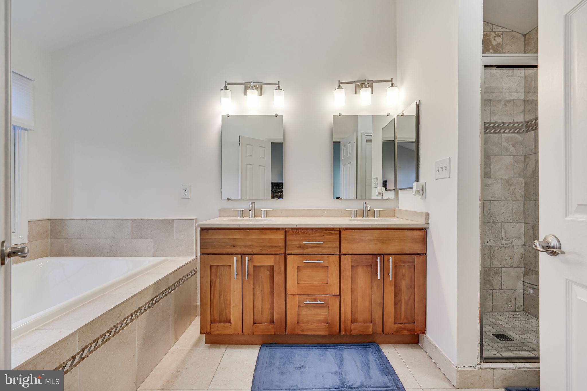 5515 Whitley Park Ter #81