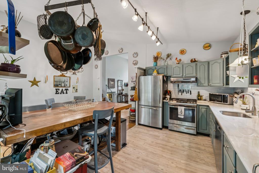 11411 CAM COURT