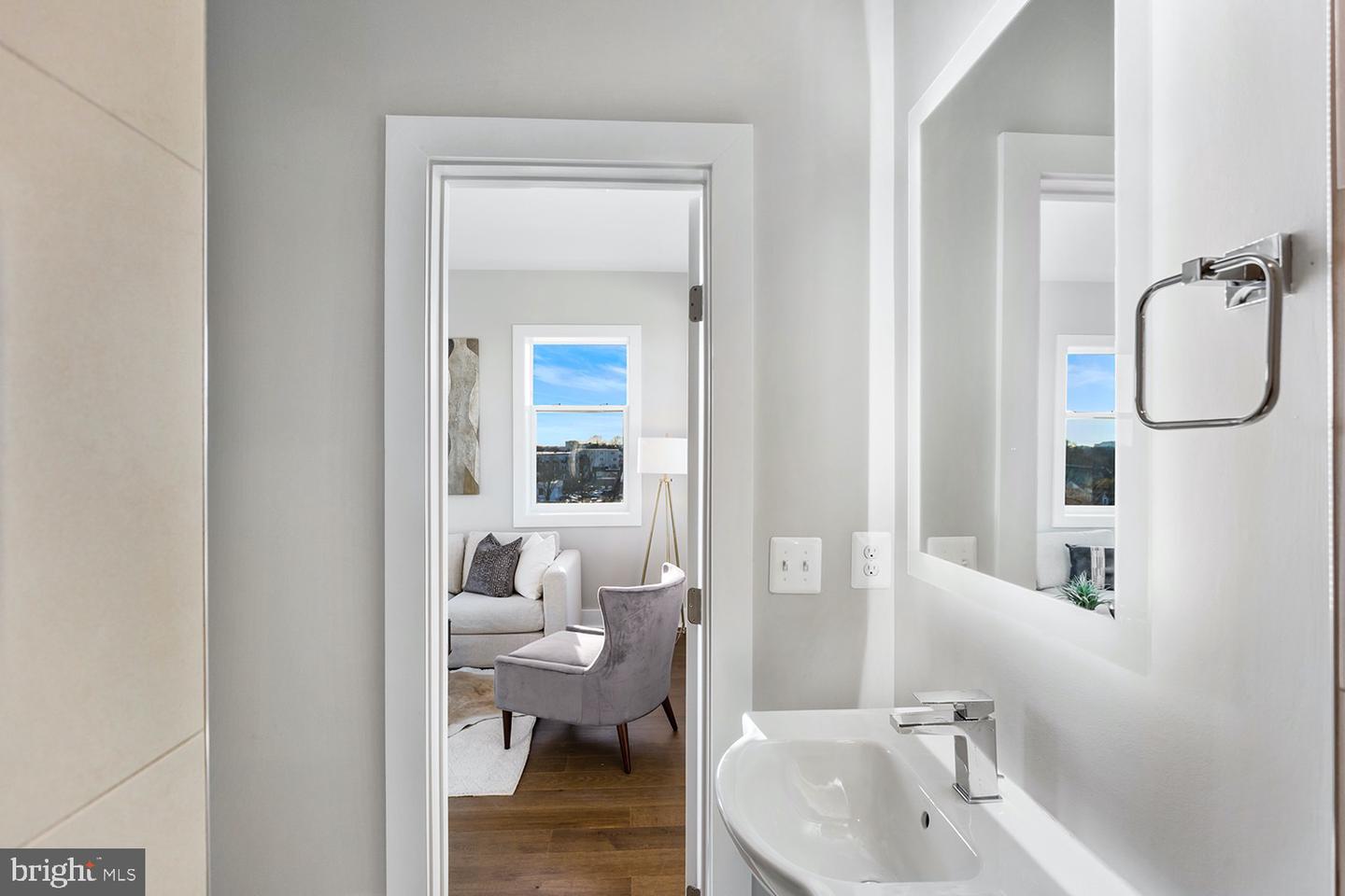 1118 South Highland Street #3