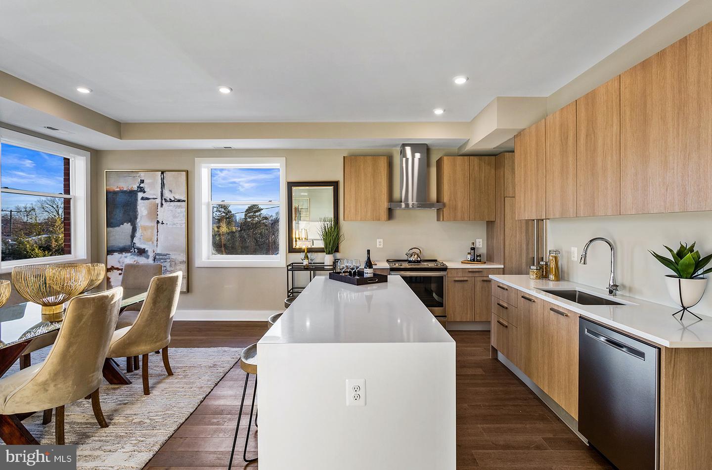 1118 South Highland Street #3