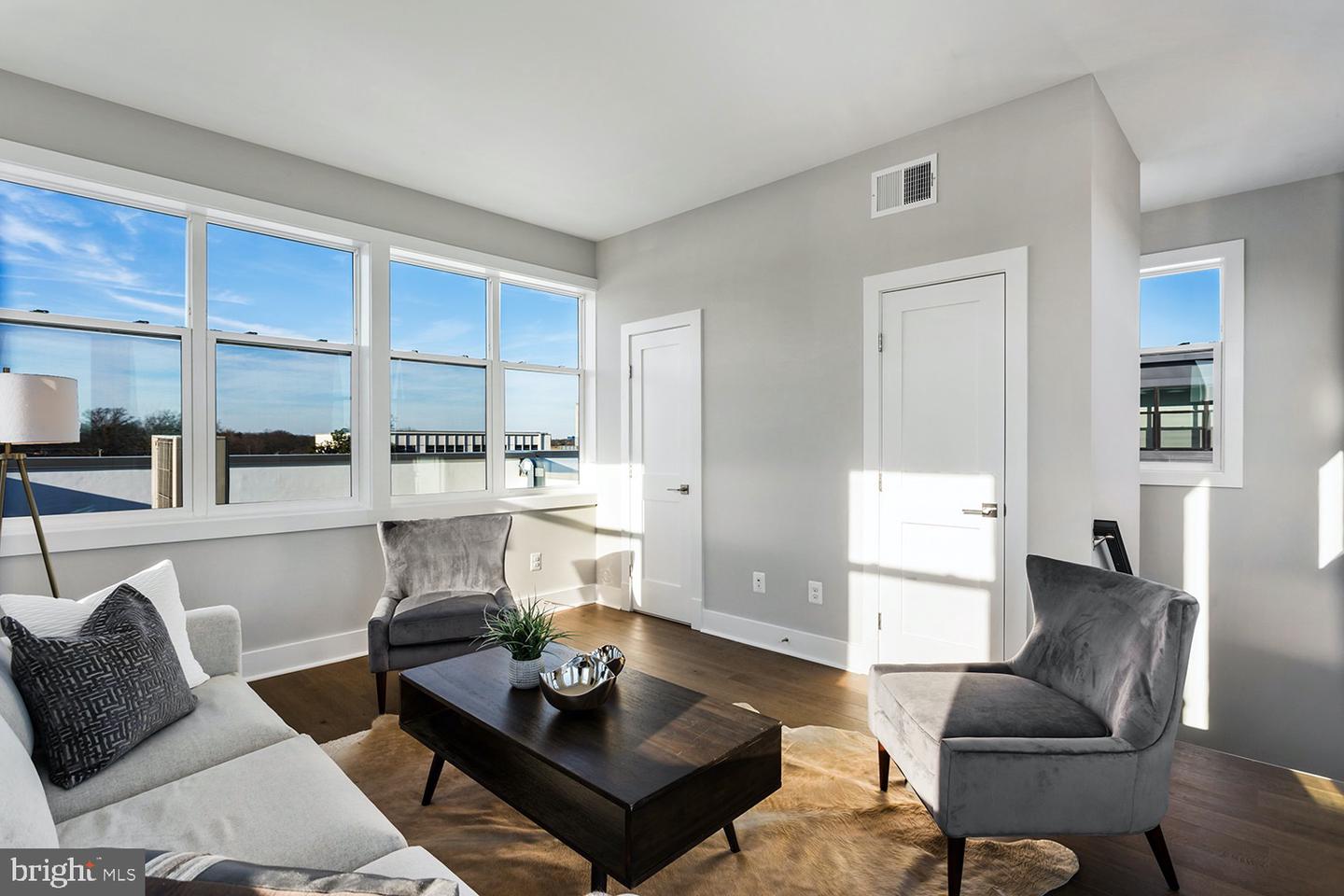 1118 South Highland Street #3