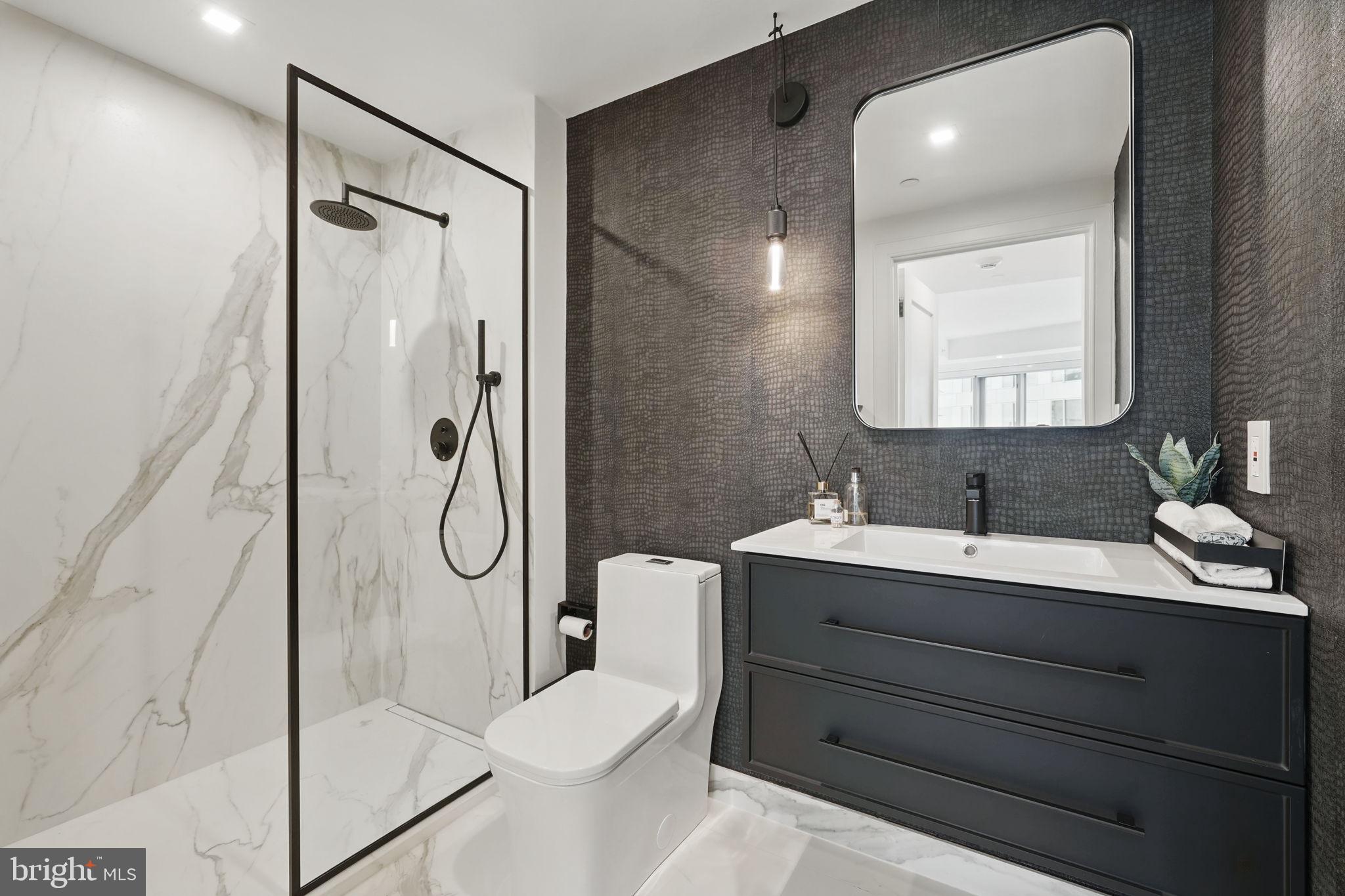 1111 19th St N #2108