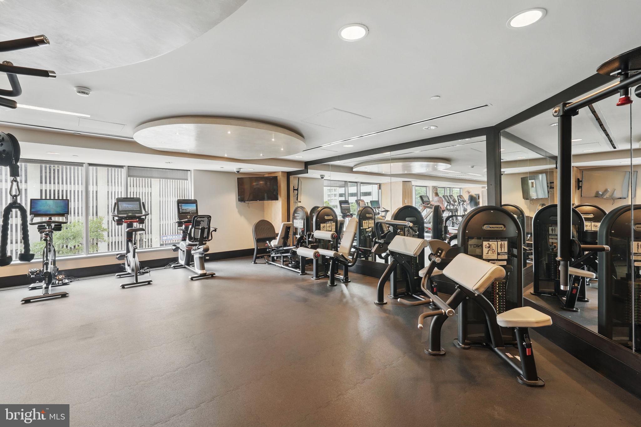 1111 19th St N #2108