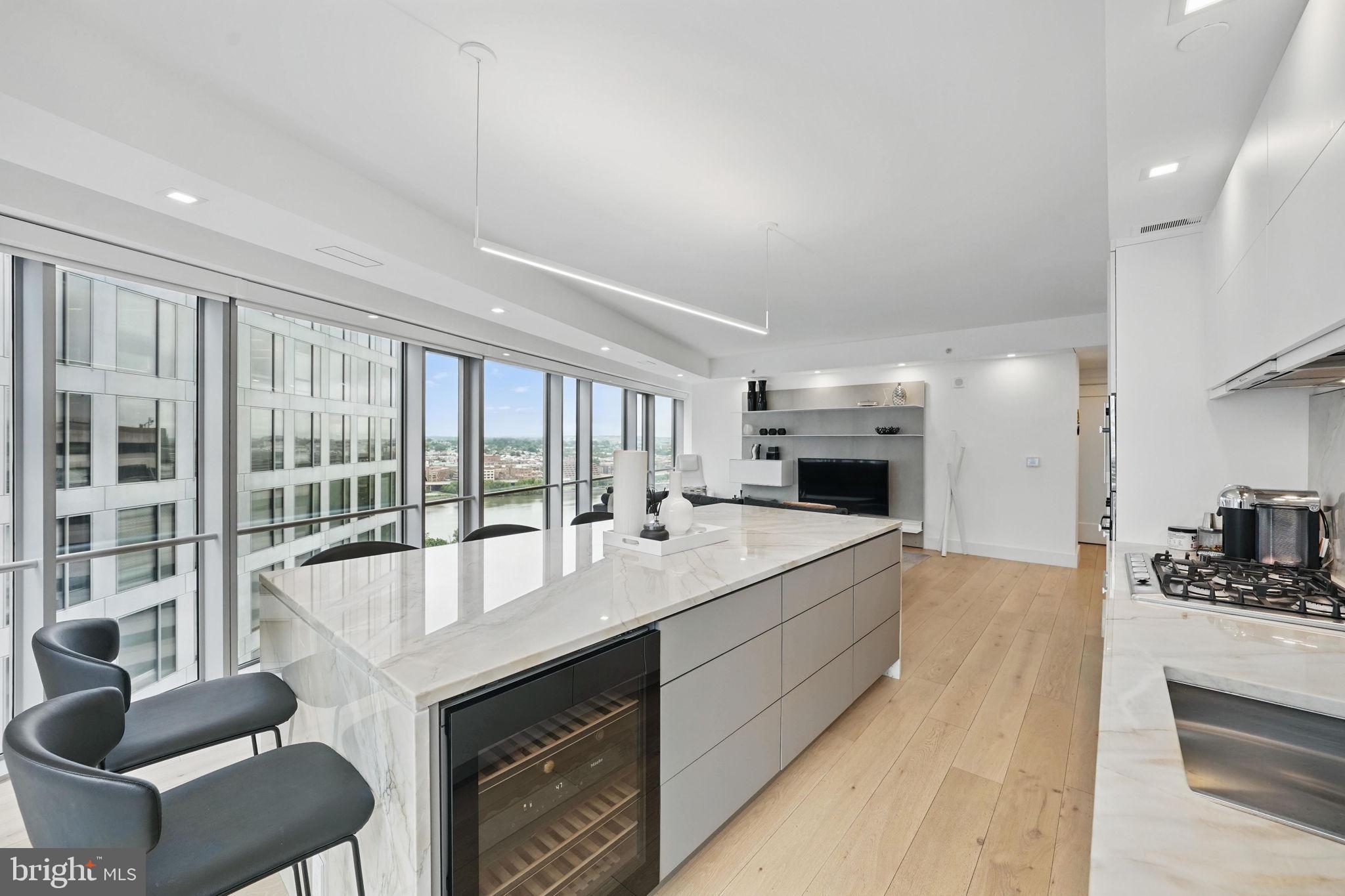 1111 19th St N #2108