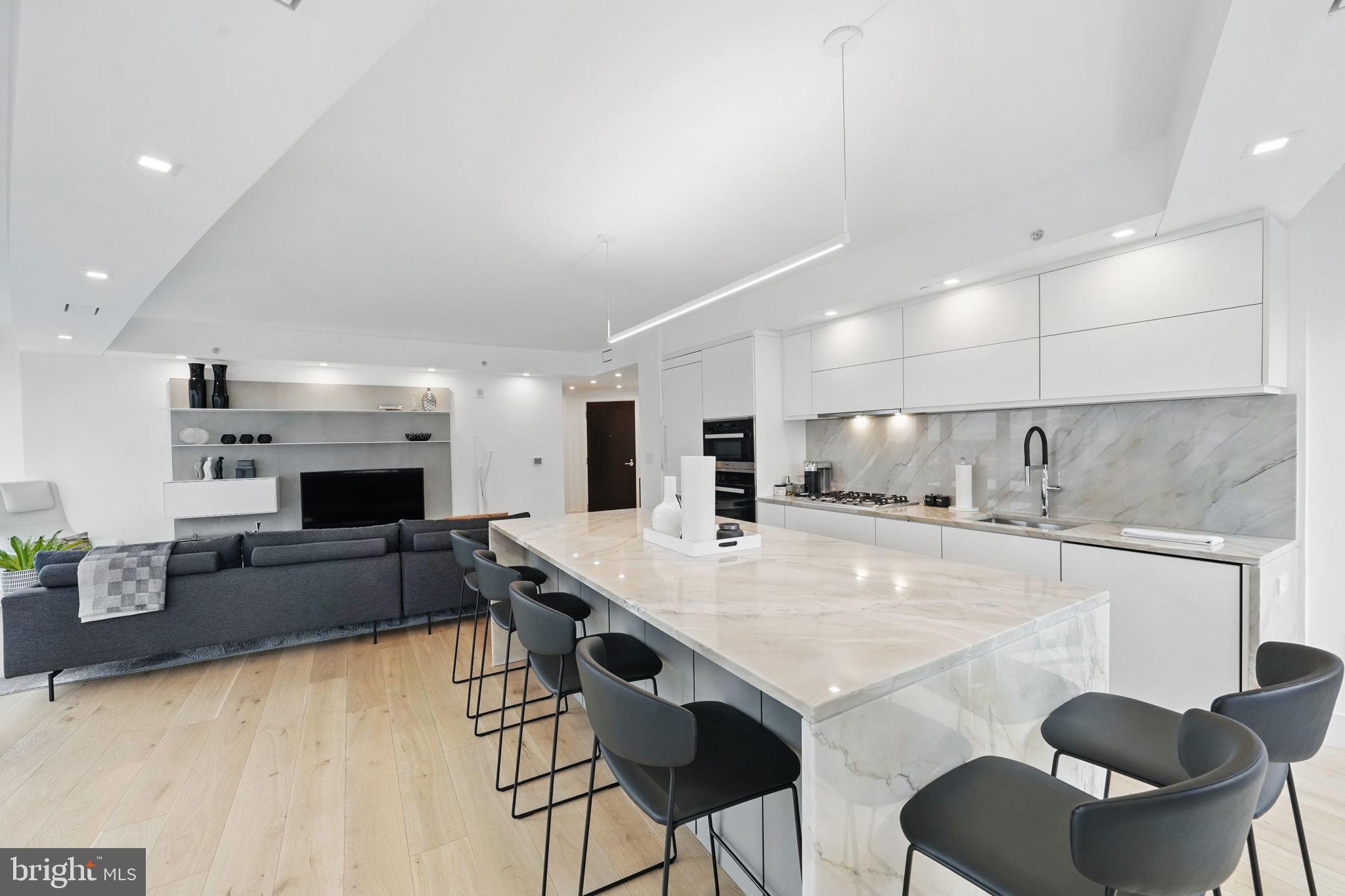 1111 19th St N #2108