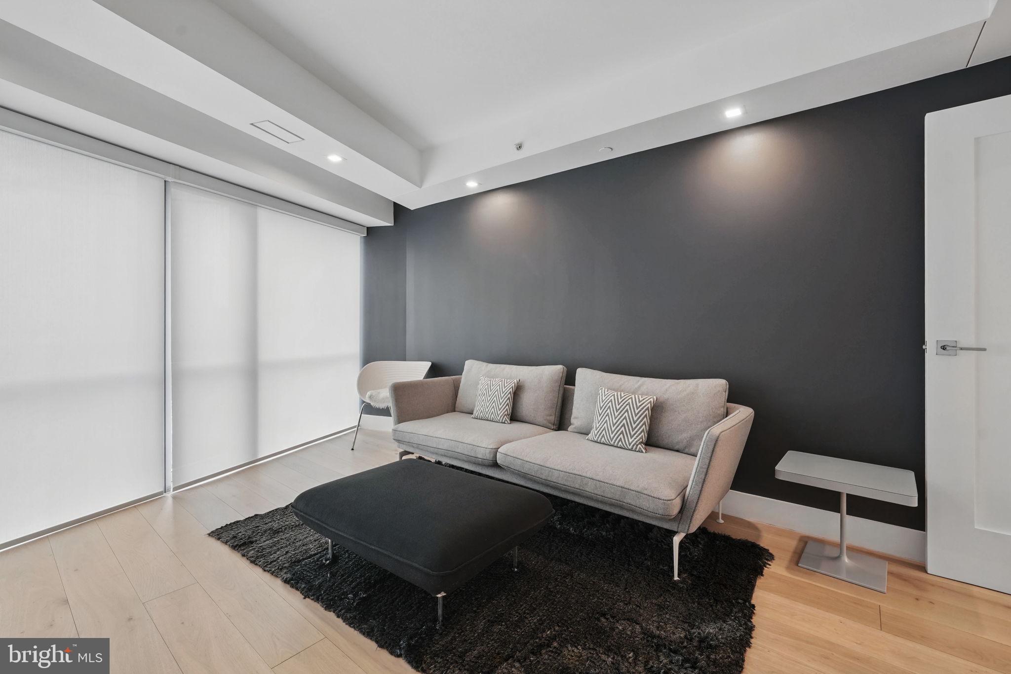 1111 19th St N #2108