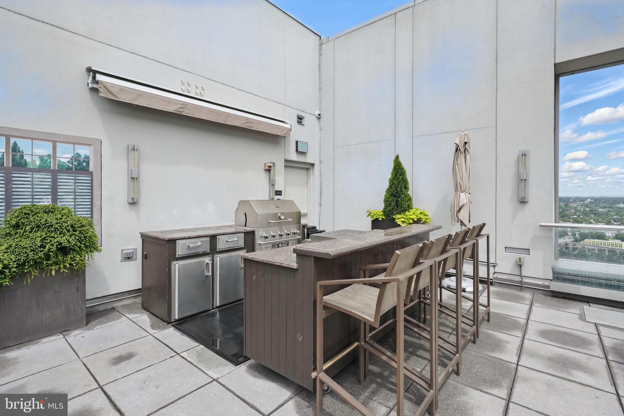 1111 19th St N #2108