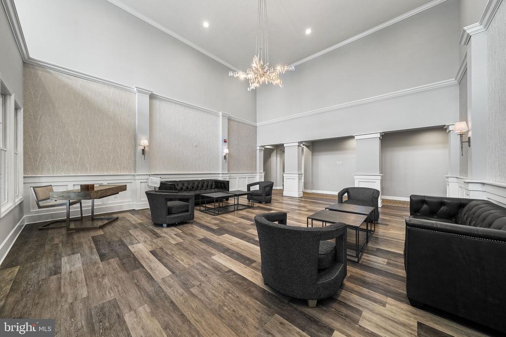 1418 N RHODES STREET Unit: B420