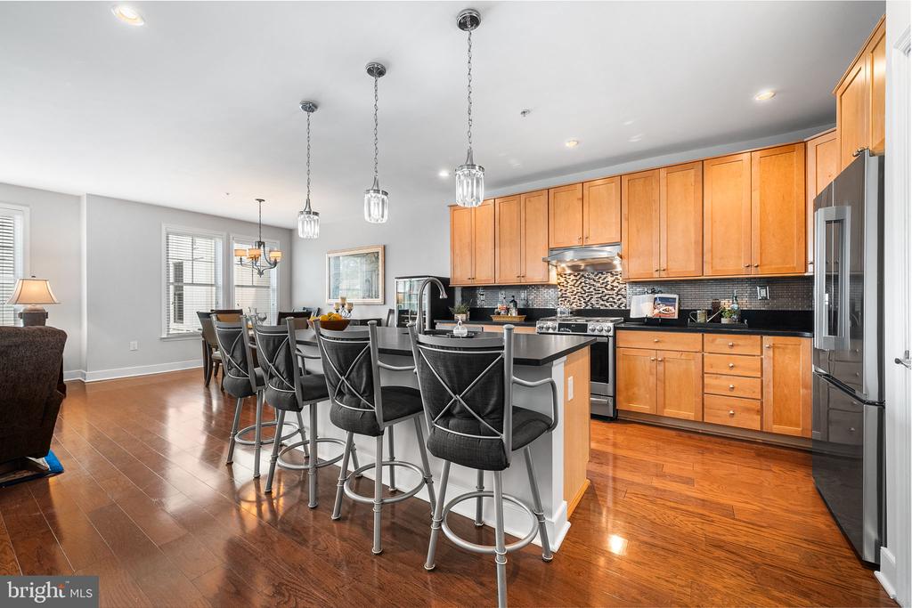1418 N RHODES STREET Unit: B420
