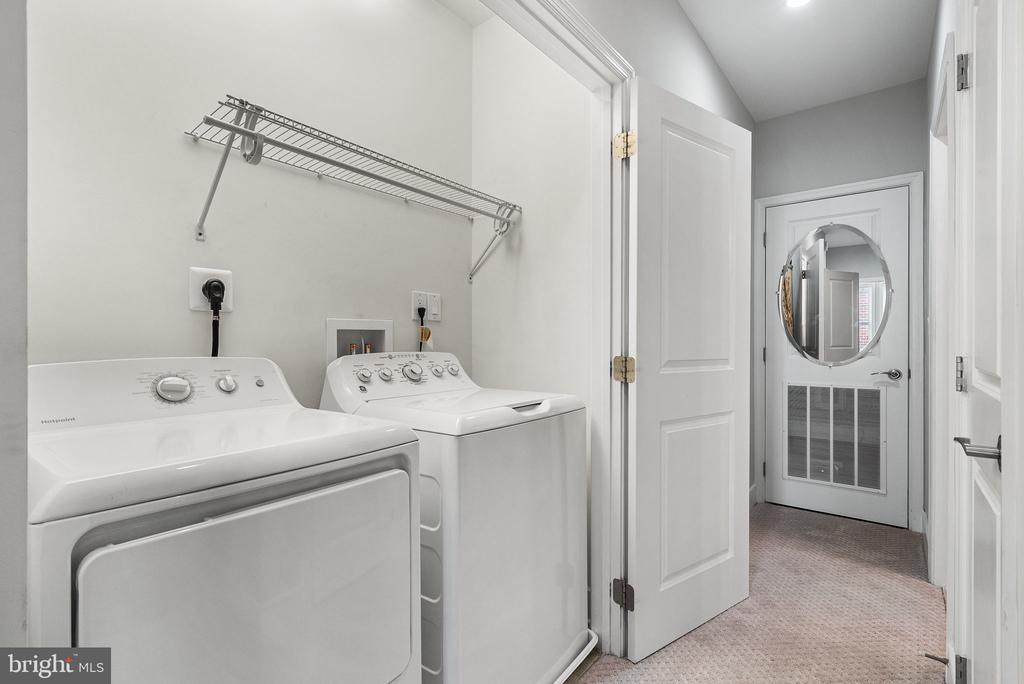 1418 N RHODES STREET Unit: B420