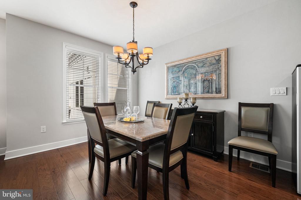 1418 N RHODES STREET Unit: B420