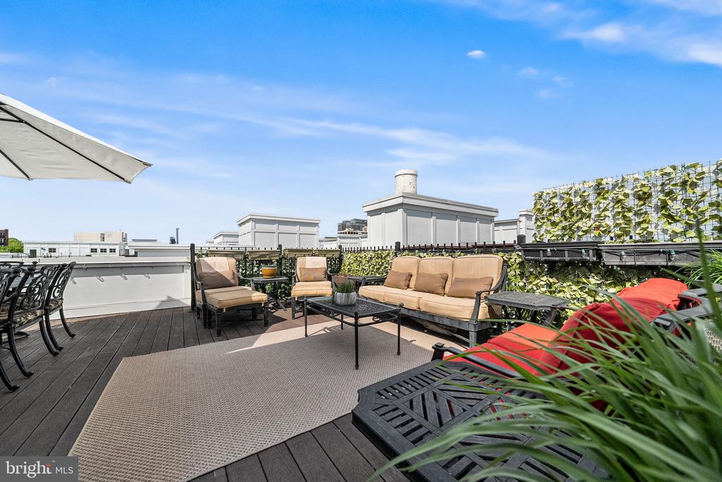 1418 N RHODES STREET Unit: B420