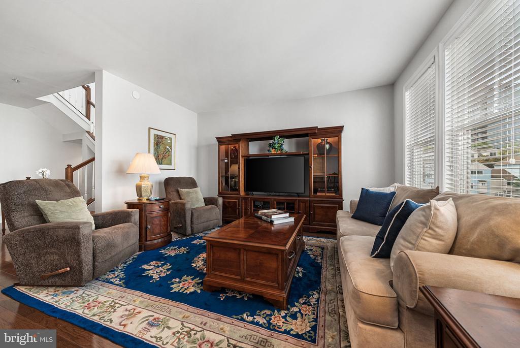 1418 N RHODES STREET Unit: B420