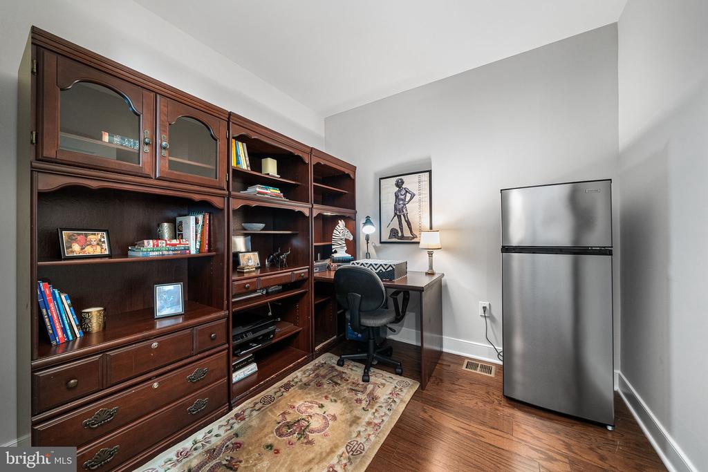 1418 N RHODES STREET Unit: B420
