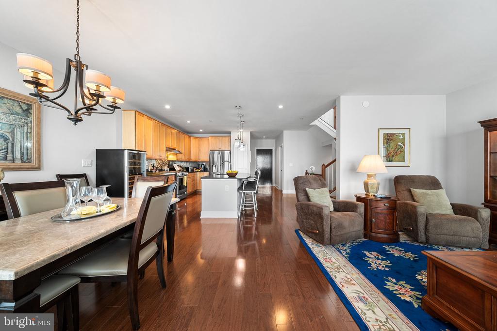 1418 N RHODES STREET Unit: B420