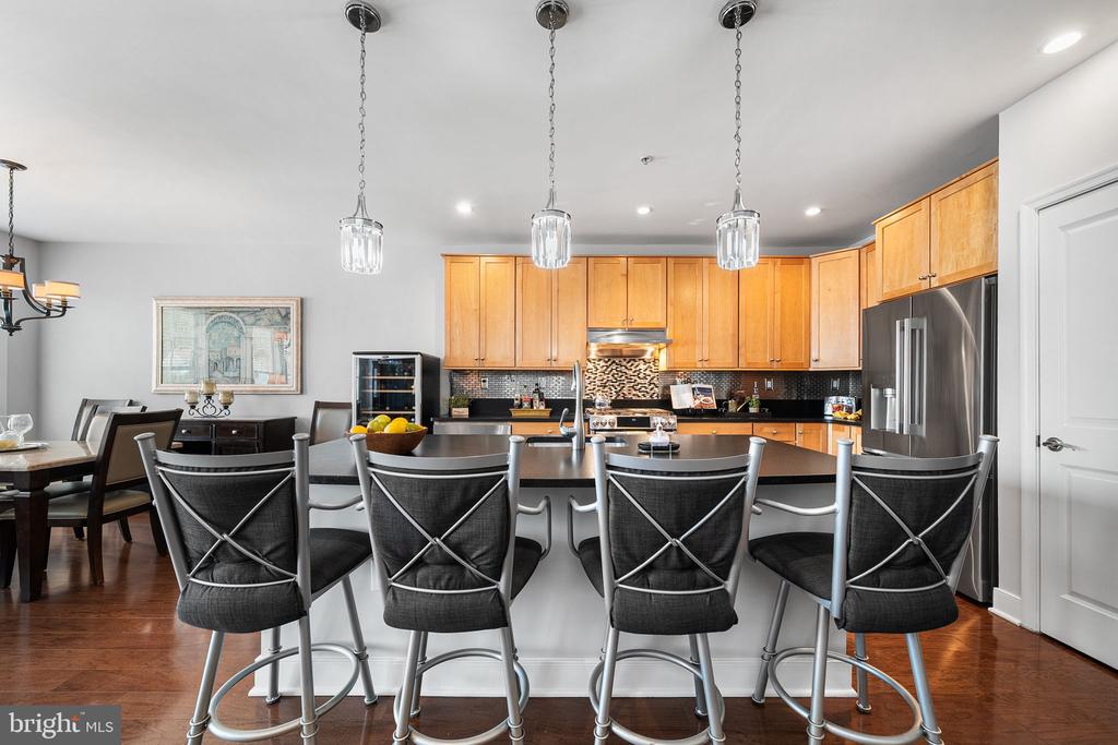 1418 N RHODES STREET Unit: B420