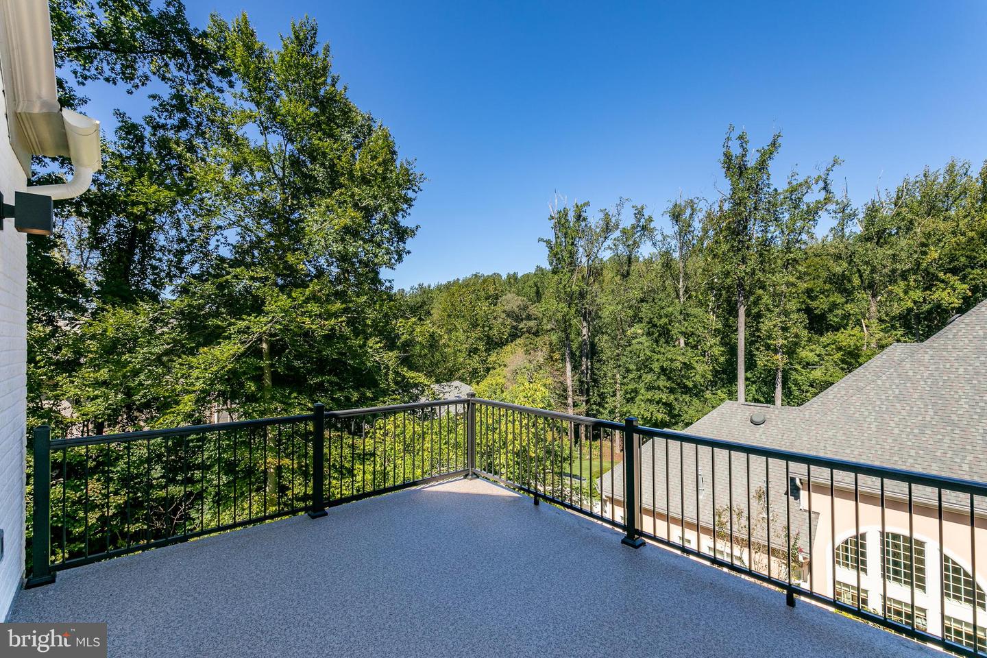 8020 Georgetown Pike