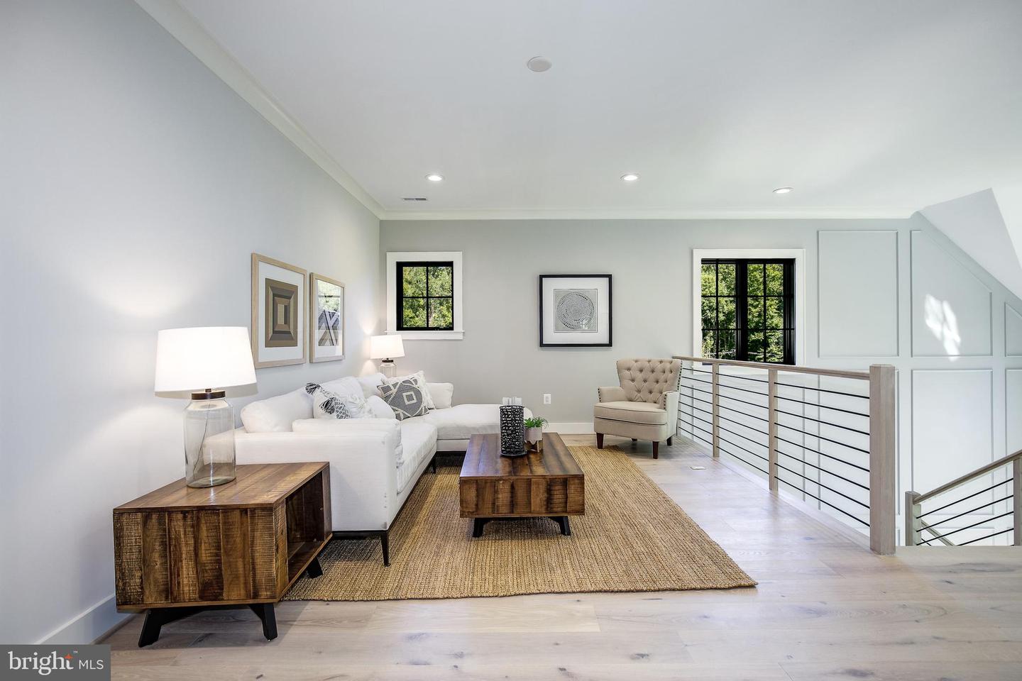 8020 Georgetown Pike