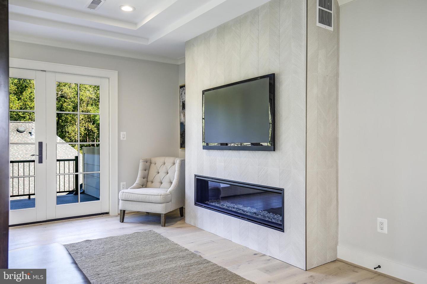 8020 Georgetown Pike