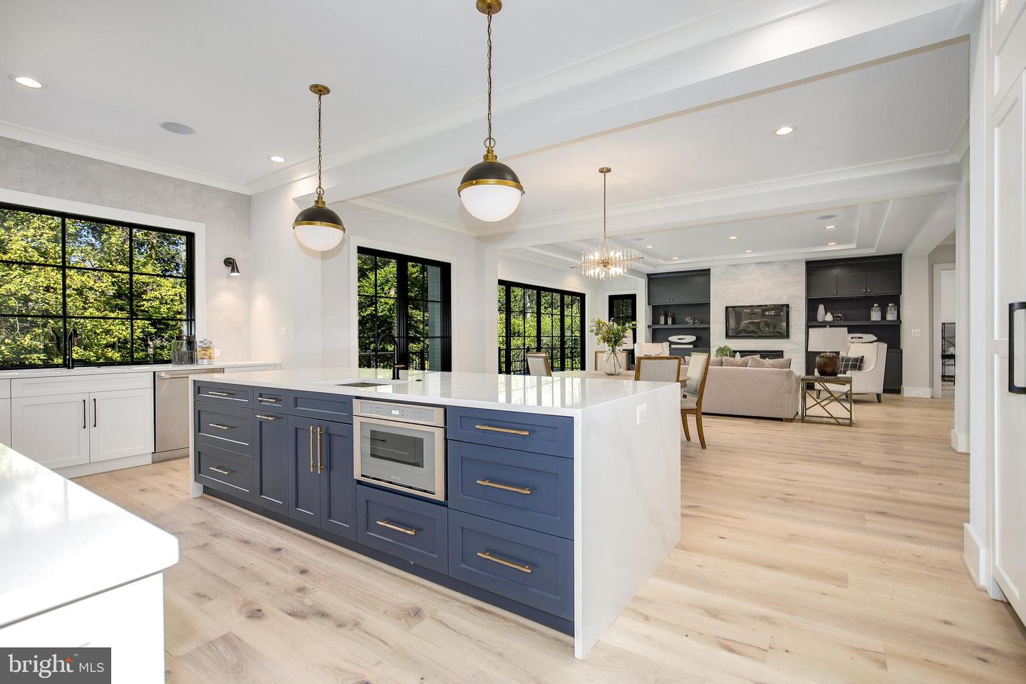 8020 Georgetown Pike