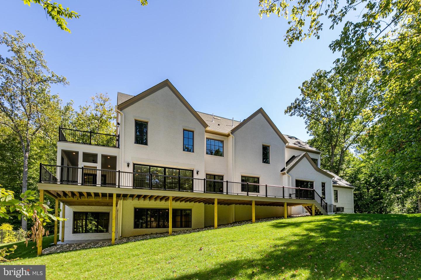 8020 Georgetown Pike