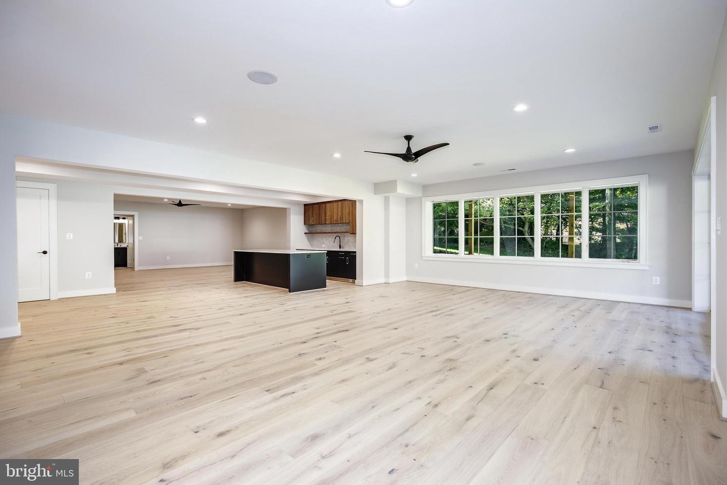 8020 Georgetown Pike