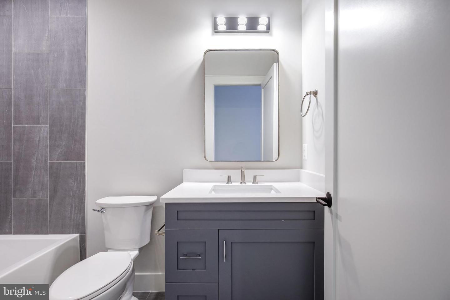 8020 Georgetown Pike