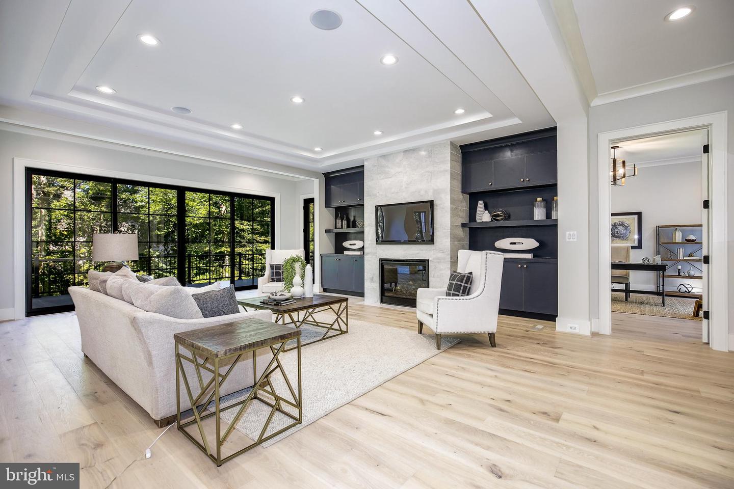 8020 Georgetown Pike