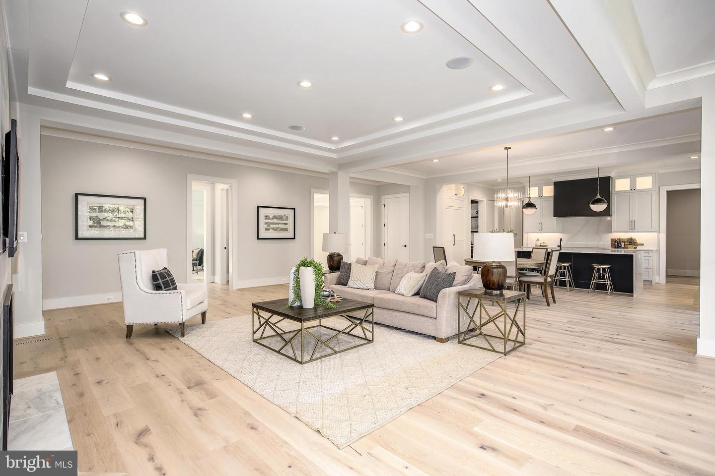 8020 Georgetown Pike