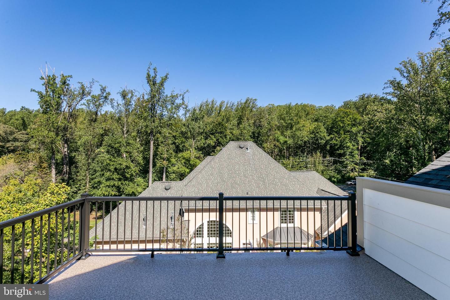 8020 Georgetown Pike