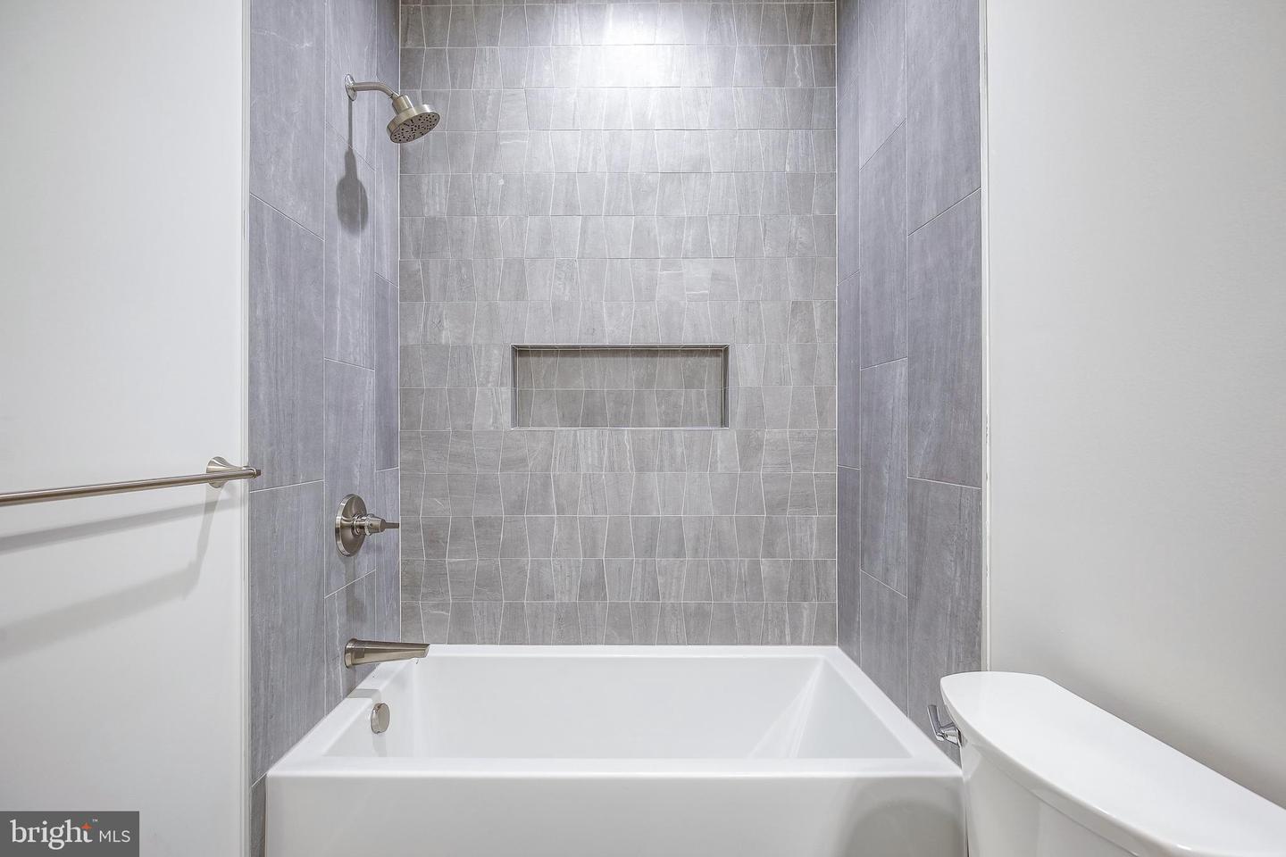 8020 Georgetown Pike