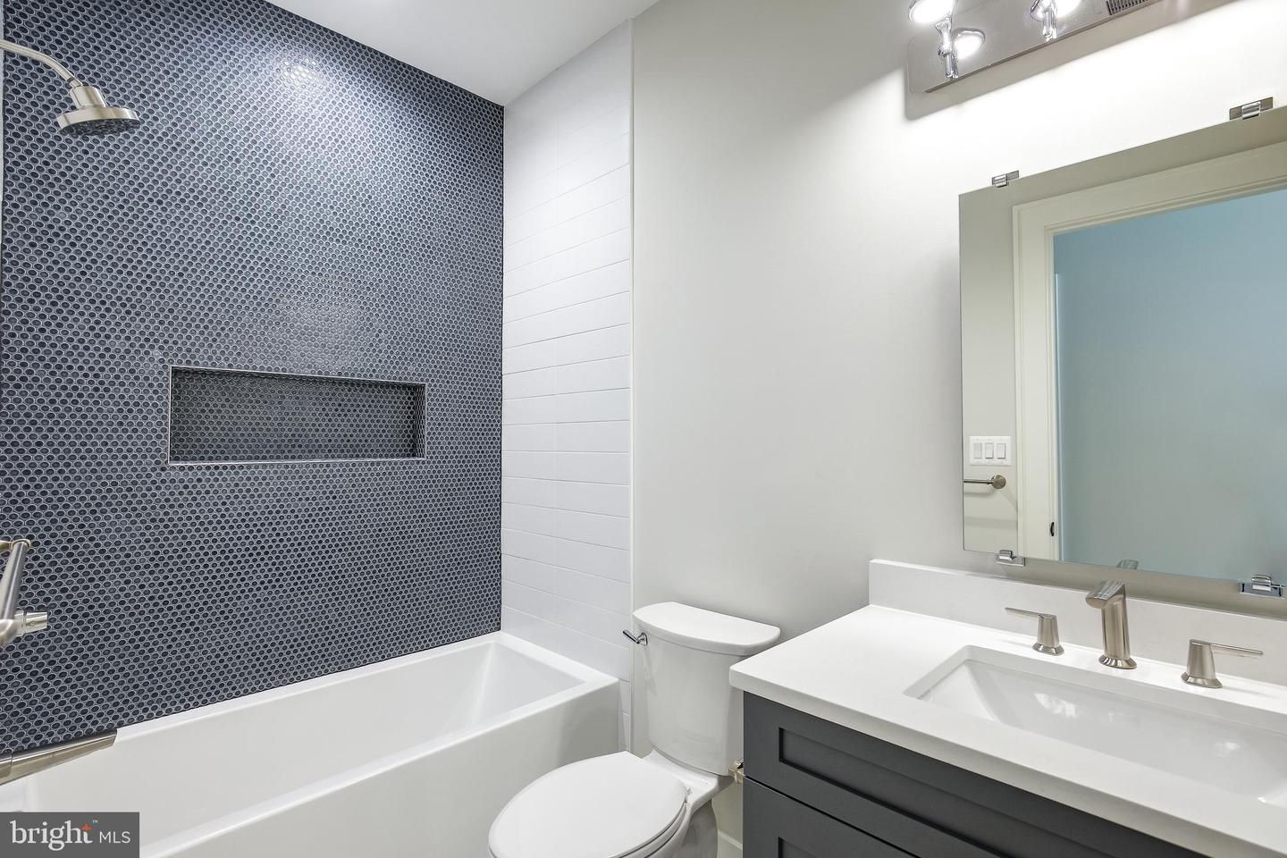 8020 Georgetown Pike