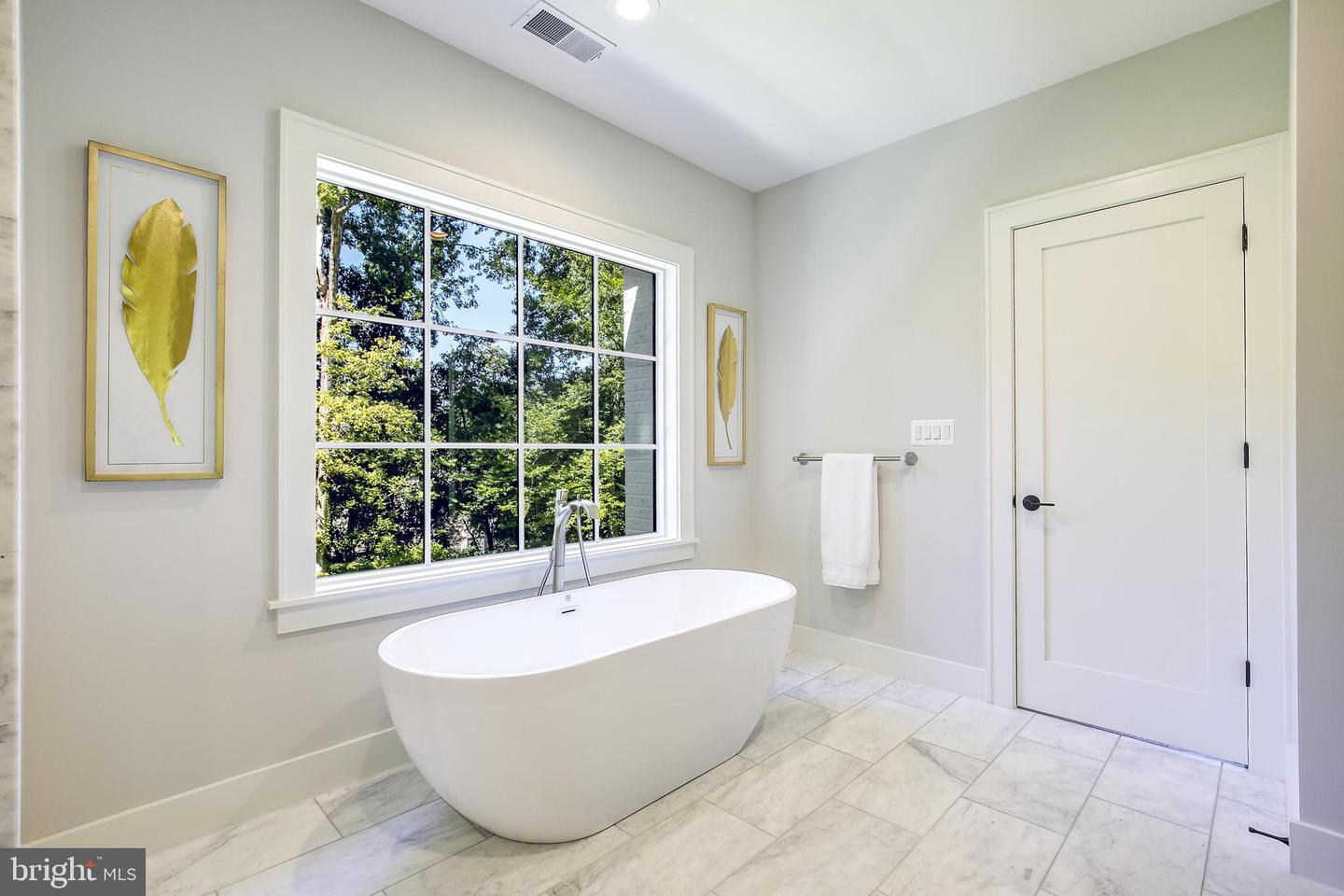 8020 Georgetown Pike