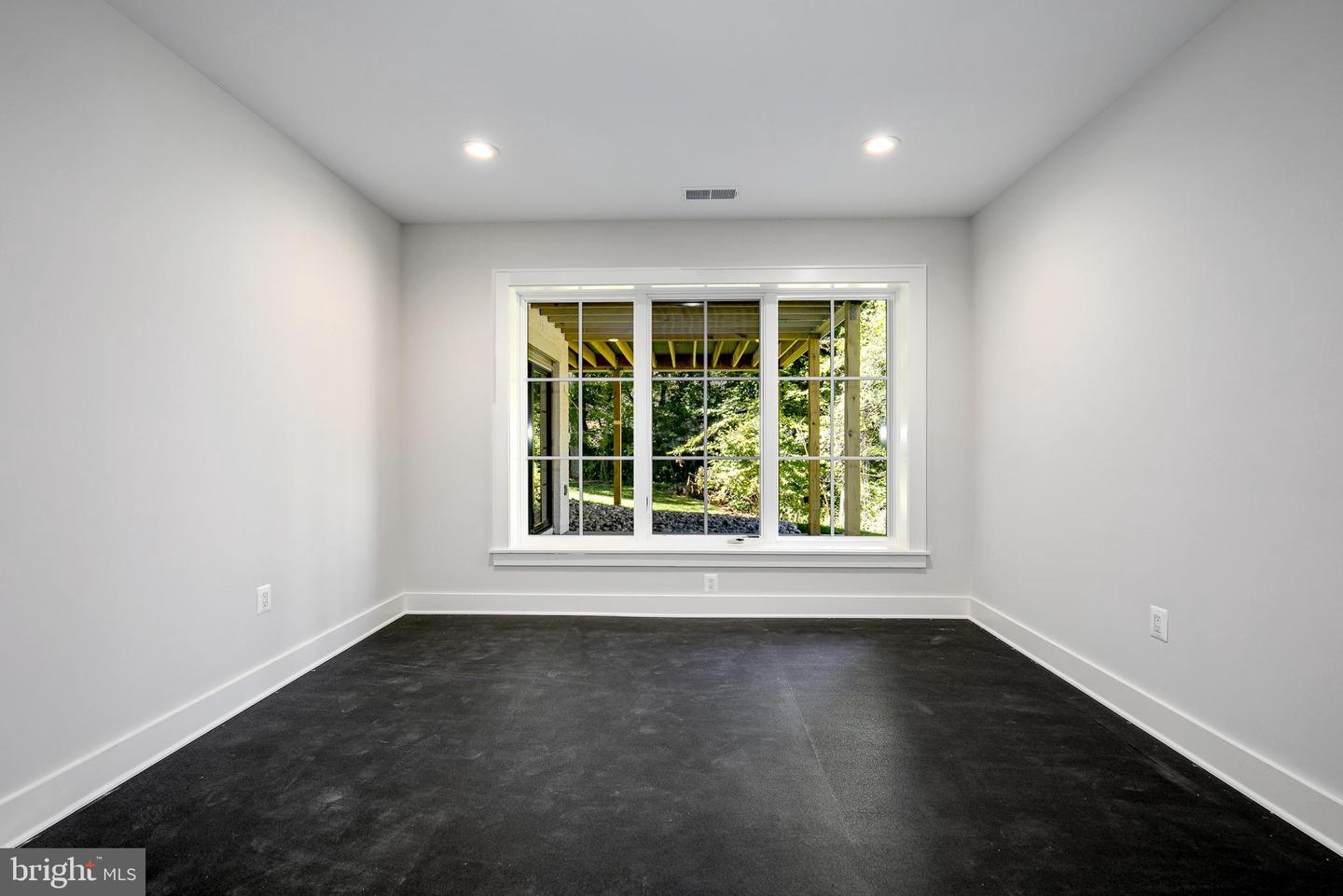 8020 Georgetown Pike