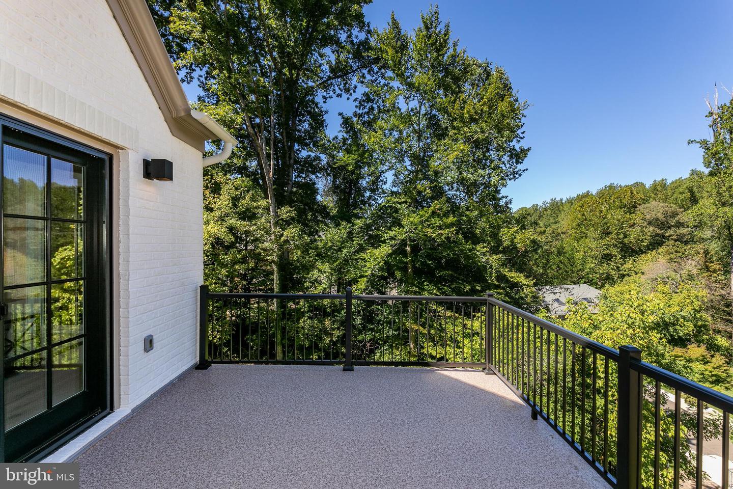 8020 Georgetown Pike