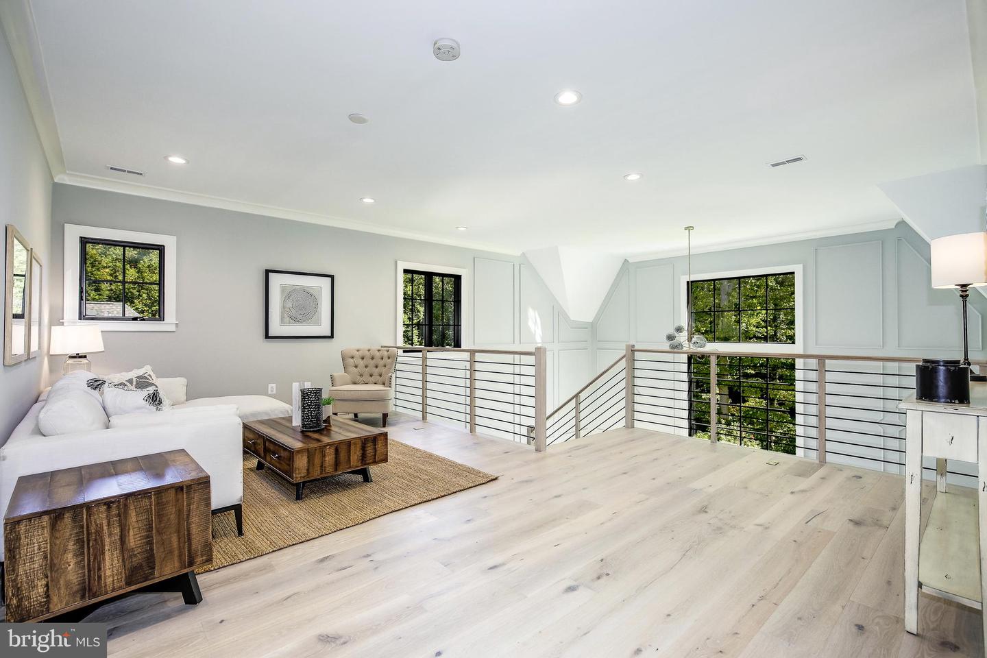 8020 Georgetown Pike