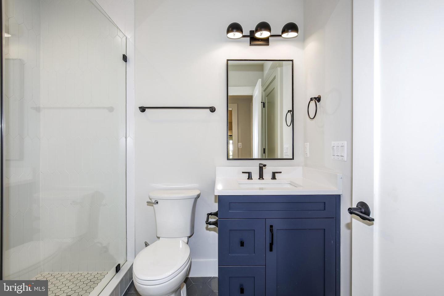 8020 Georgetown Pike