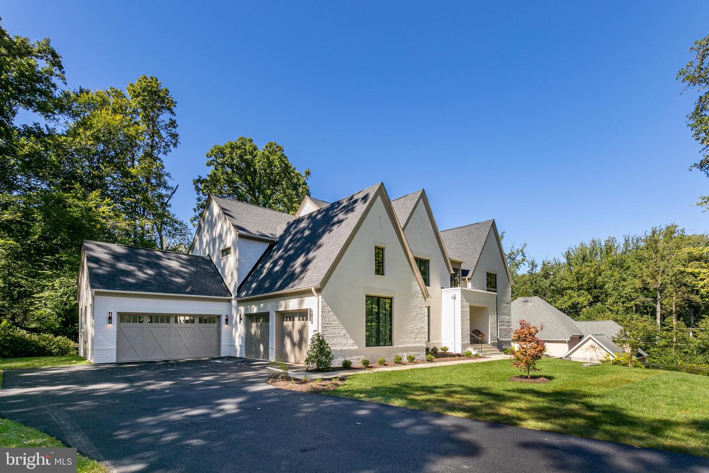 8020 Georgetown Pike