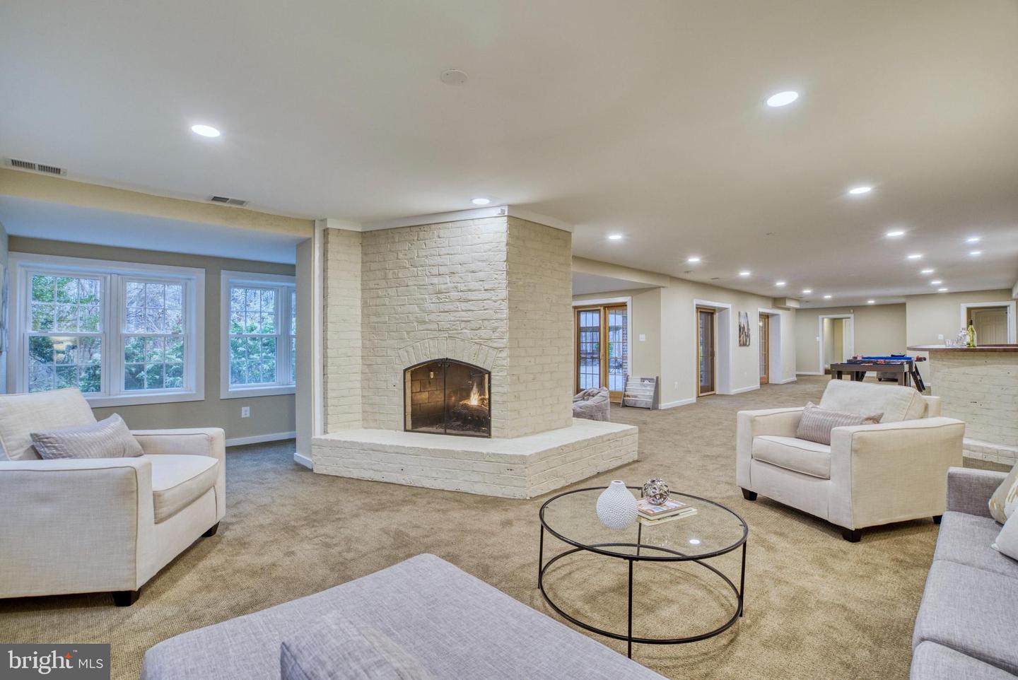 718 Potomac Knolls Dr