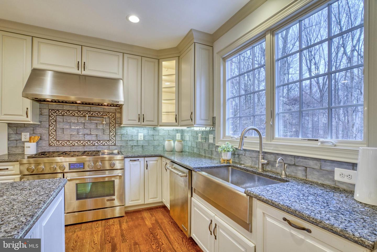 718 Potomac Knolls Dr