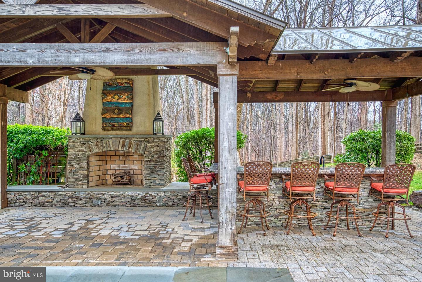 718 Potomac Knolls Dr