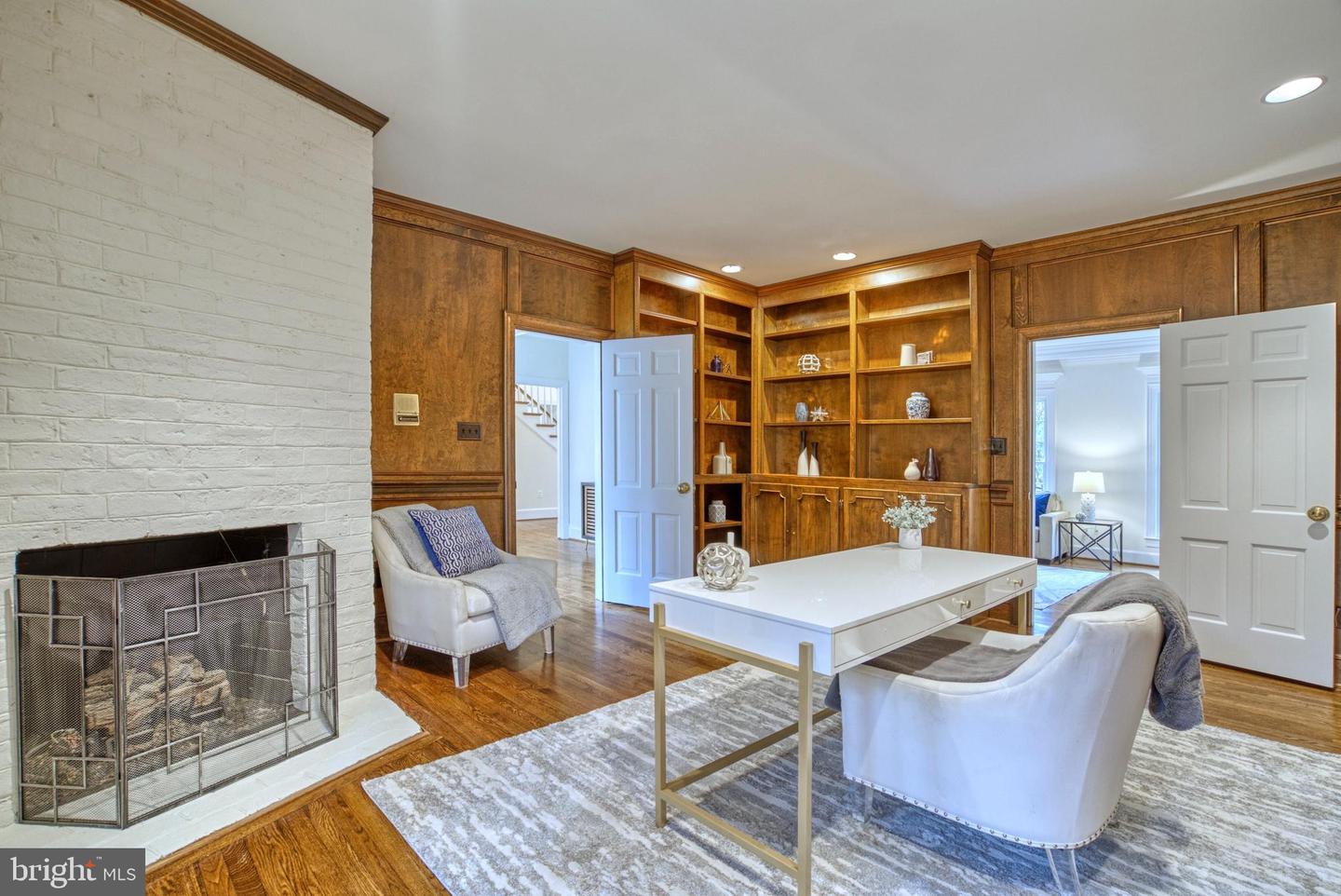 718 Potomac Knolls Dr