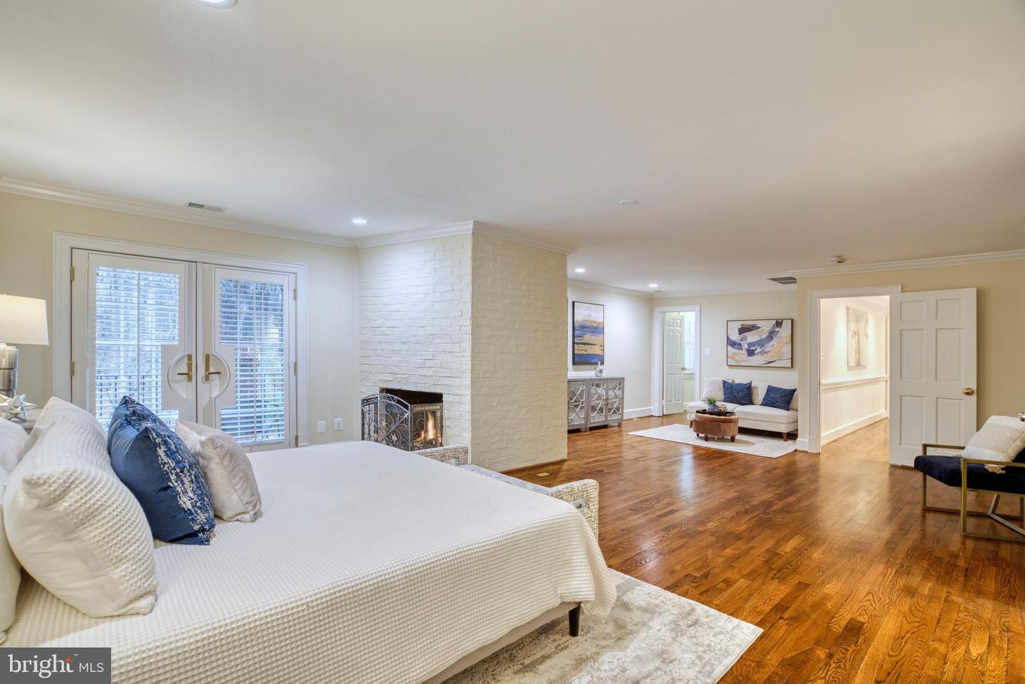 718 Potomac Knolls Dr