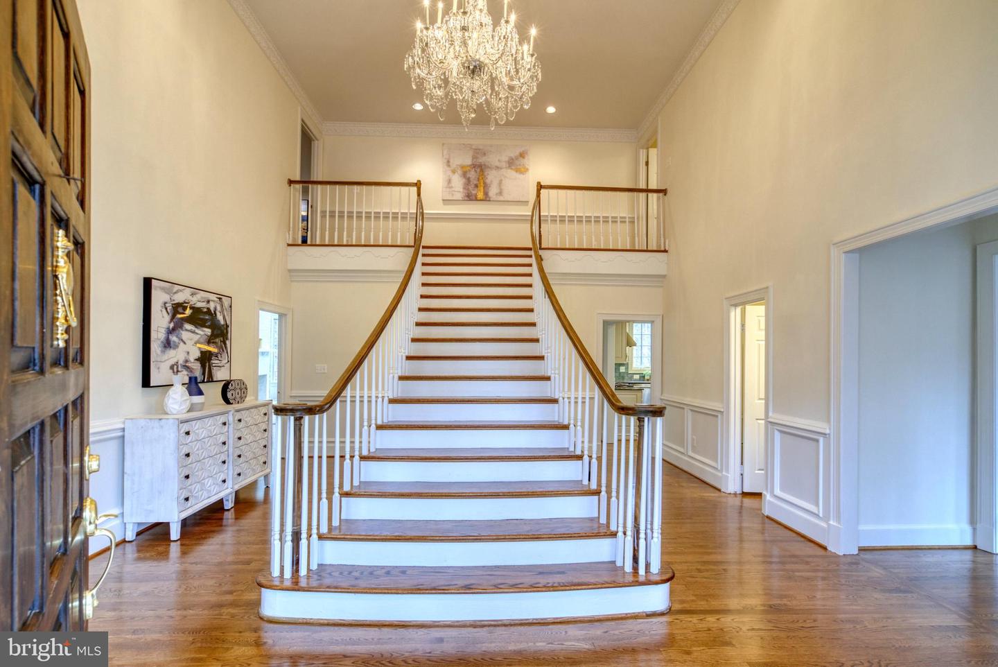 718 Potomac Knolls Dr