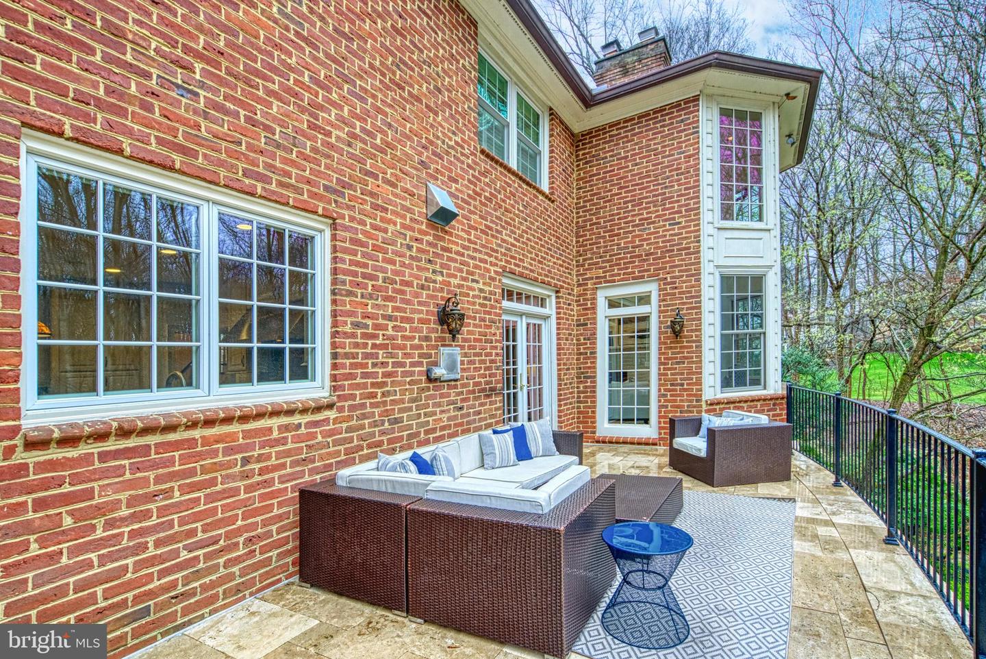 718 Potomac Knolls Dr