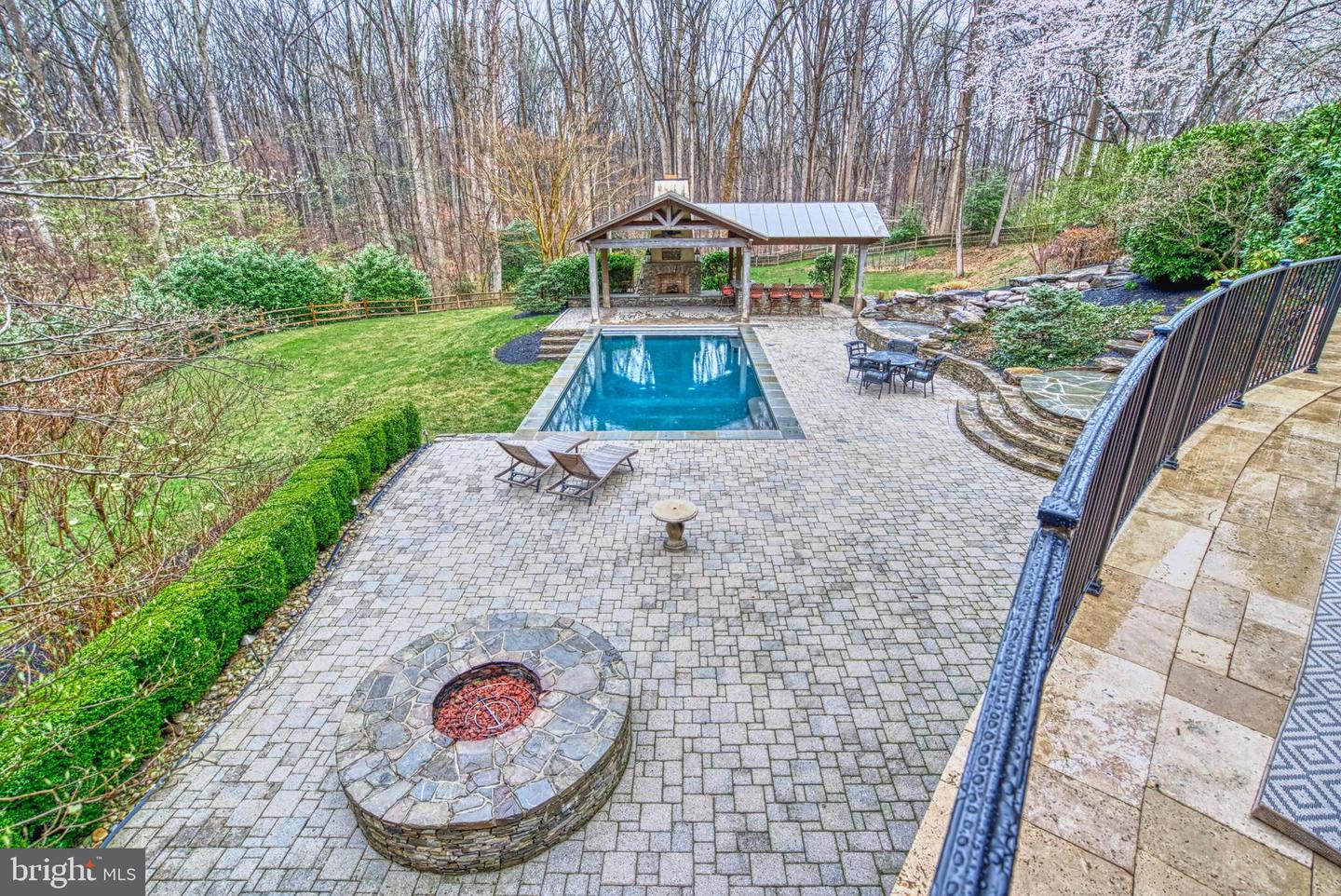 718 Potomac Knolls Dr