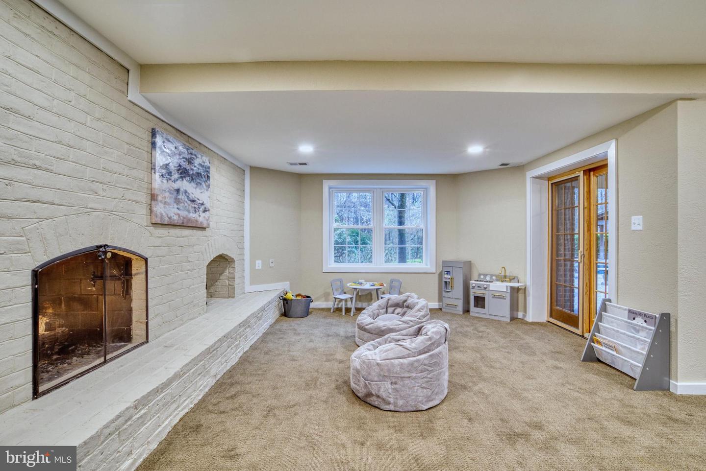 718 Potomac Knolls Dr