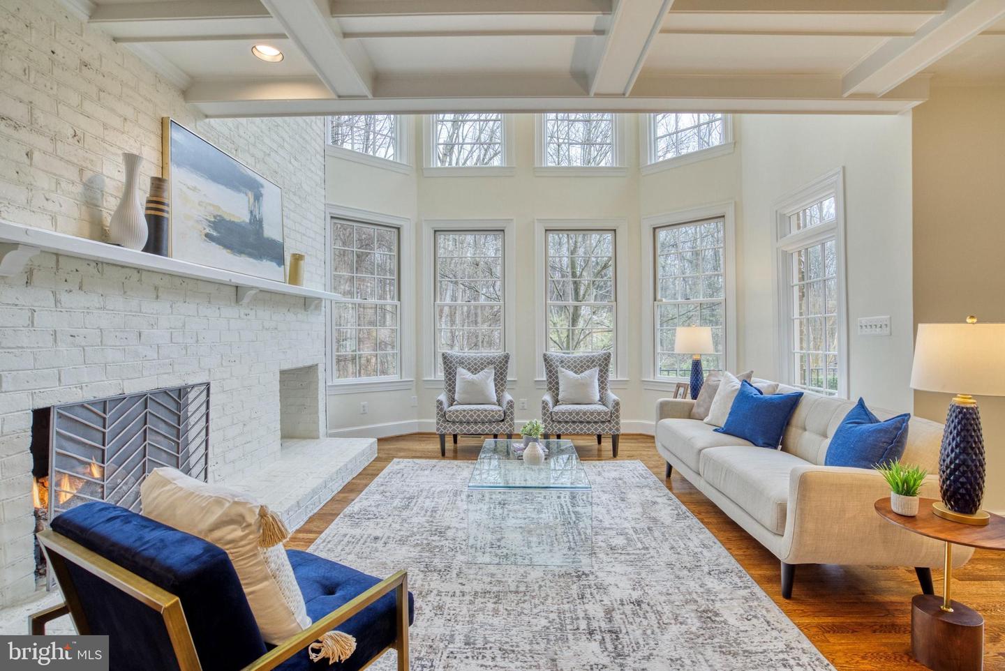 718 Potomac Knolls Dr