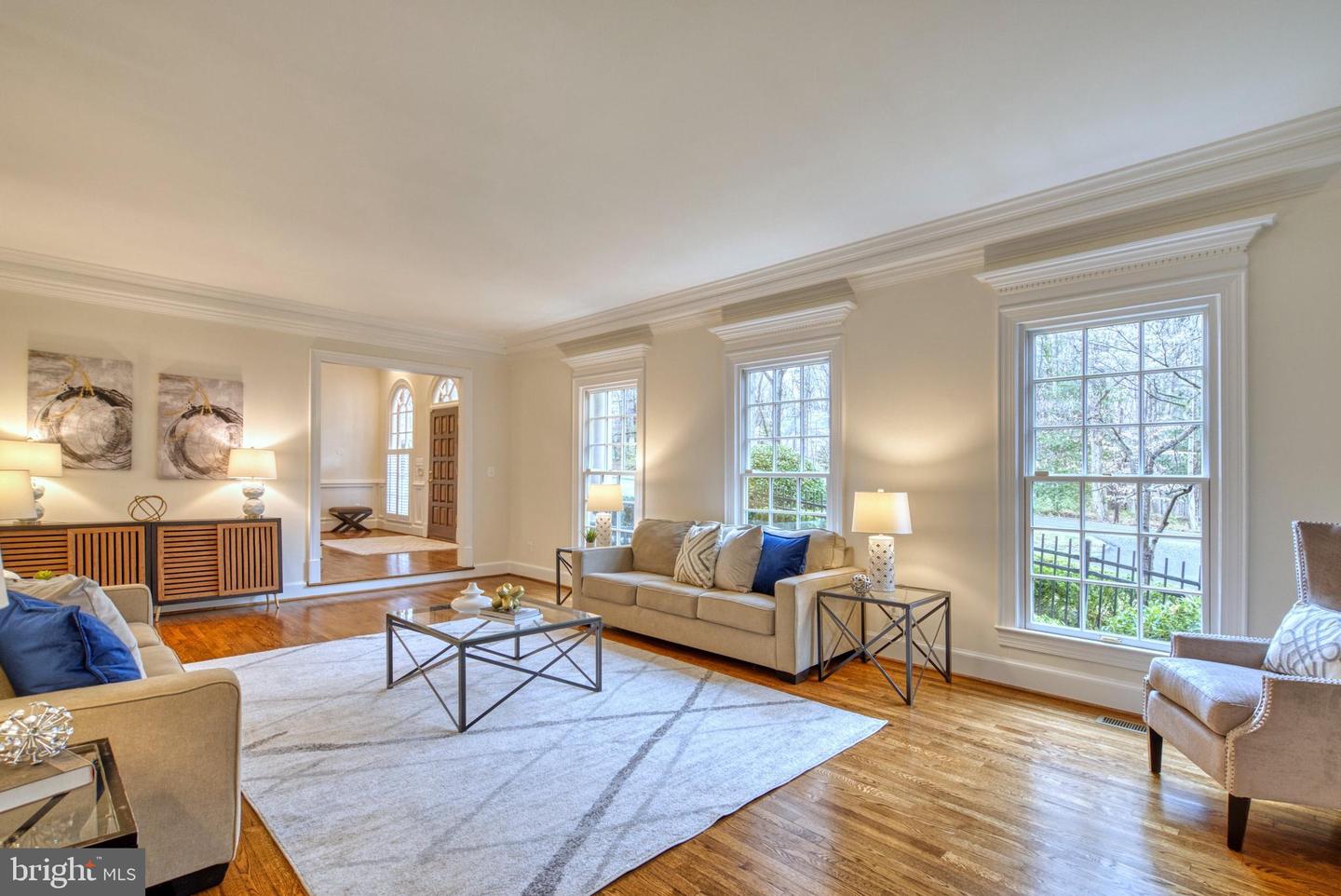 718 Potomac Knolls Dr