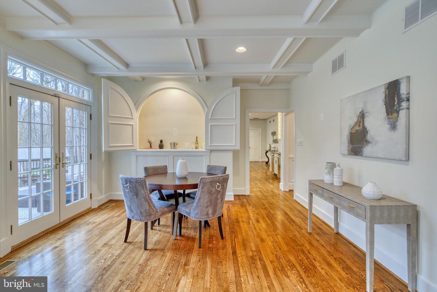 718 Potomac Knolls Dr